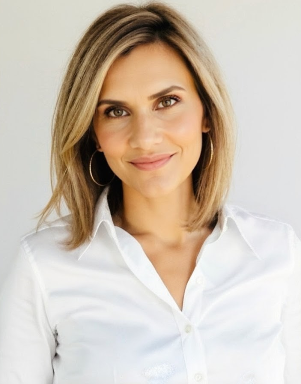 S Nicole - Stylist